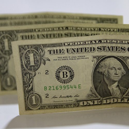 Dólar em Alta Histórica: Entenda os Fatores e Perspectivas para o Futuro