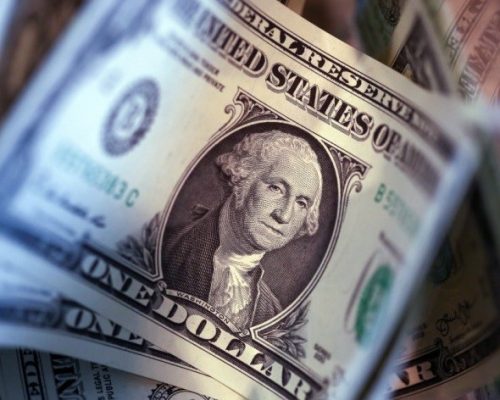 Dólar vai a R$ 5,81, mesmo com mercado de trabalho fraco nos Estados Unidos