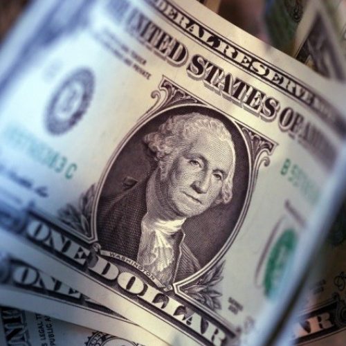 Dólar vai a R$ 5,81, mesmo com mercado de trabalho fraco nos Estados Unidos