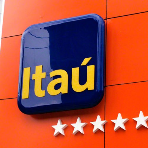 Itaú (ITUB4) se Consolida como Estrela dos Bancos no 3T24 com Lucro Projeção de R$ 10,4 Bilhões e ROE de 21,4%